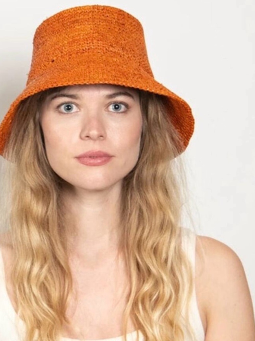 WYETH Tali Raffia Bucket Hat Rust Straw Sun Hat One size Beach Resort Vacation
